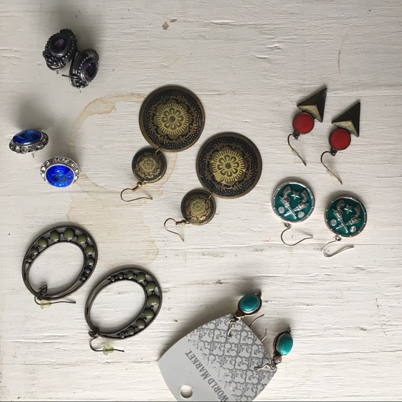 Assorted earring bundle✨🪩 - Picture 2 of 9